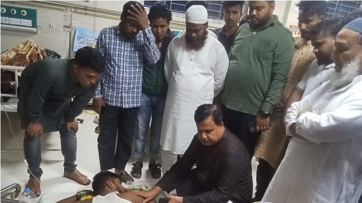 নন্দীগ্রামে ছাত্রদল নেতাকে ছুরিকাঘাত
