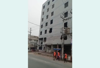 নওগাঁয় পরিত্যক্ত আ'লীগ কার্যালয়ে হঠাৎ বাজানো হলো ৭ই মার্চের ভাষণ