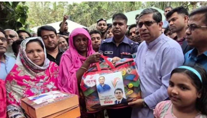 বগুড়ায় ধানের শীষে ভোট দিতে না পারায় বিষপান করা গৃহবধূর পাশে প্রধানমন্ত্রী, ঈদ উপহার পৌঁছে দিলেন প্রতিমন্ত্রী