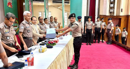 বগুড়া ডিএনসির উপ পরিচালক জিললুর রহমানের কৃতিত্ব,সারদায় বেষ্ট ট্রেইনি এ্যাওয়ার্ড অর্জন