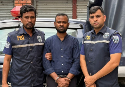 ওমরাহ হজের নামে প্রতারণা, বগুড়ার ট্রাভেল এজেন্সি মালিক গ্রেপ্তার
