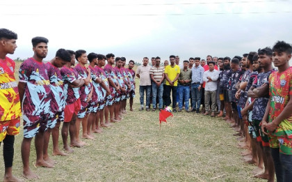 বগুড়ায় সারিয়াকান্দিতে প্রীতি
ফুটবল টুর্ণামেন্ট অনুষ্ঠিত