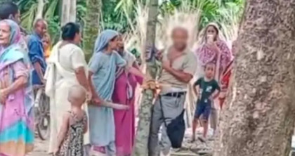 প্রধান শিক্ষককে গাছে বেঁধে নির্যাতনের অভিযোগ, ভিডিও ভাইরাল
