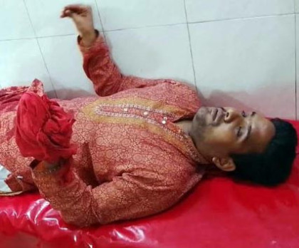 স্বর্ণালংকার লুট, মামলা দায়ের, আদমদীঘিতে জুয়েলার্সে ঢুকে ব্যবসায়ীকে ছুরিকাঘাত