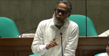 সংসদে এমপি কামরুজ্জামান: এক জুলাই যোদ্ধার বাবা নিজেকে ‘ইমাম মাহাদি’ দাবি করছেন