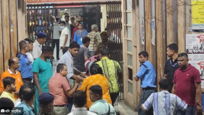 কলকাতার দুর্গাপূজামণ্ডপে পদদলিত হয়ে ১৭ জনের মৃত্যু, আহত বহু